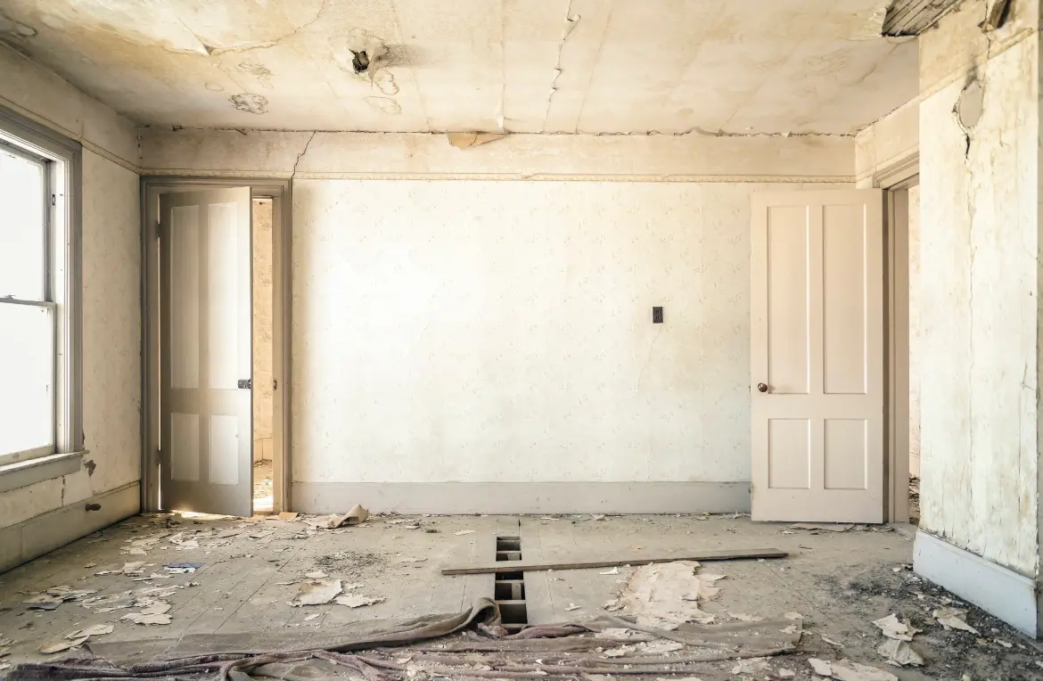 Waste disposal crew managing a cleanout project in Dolton